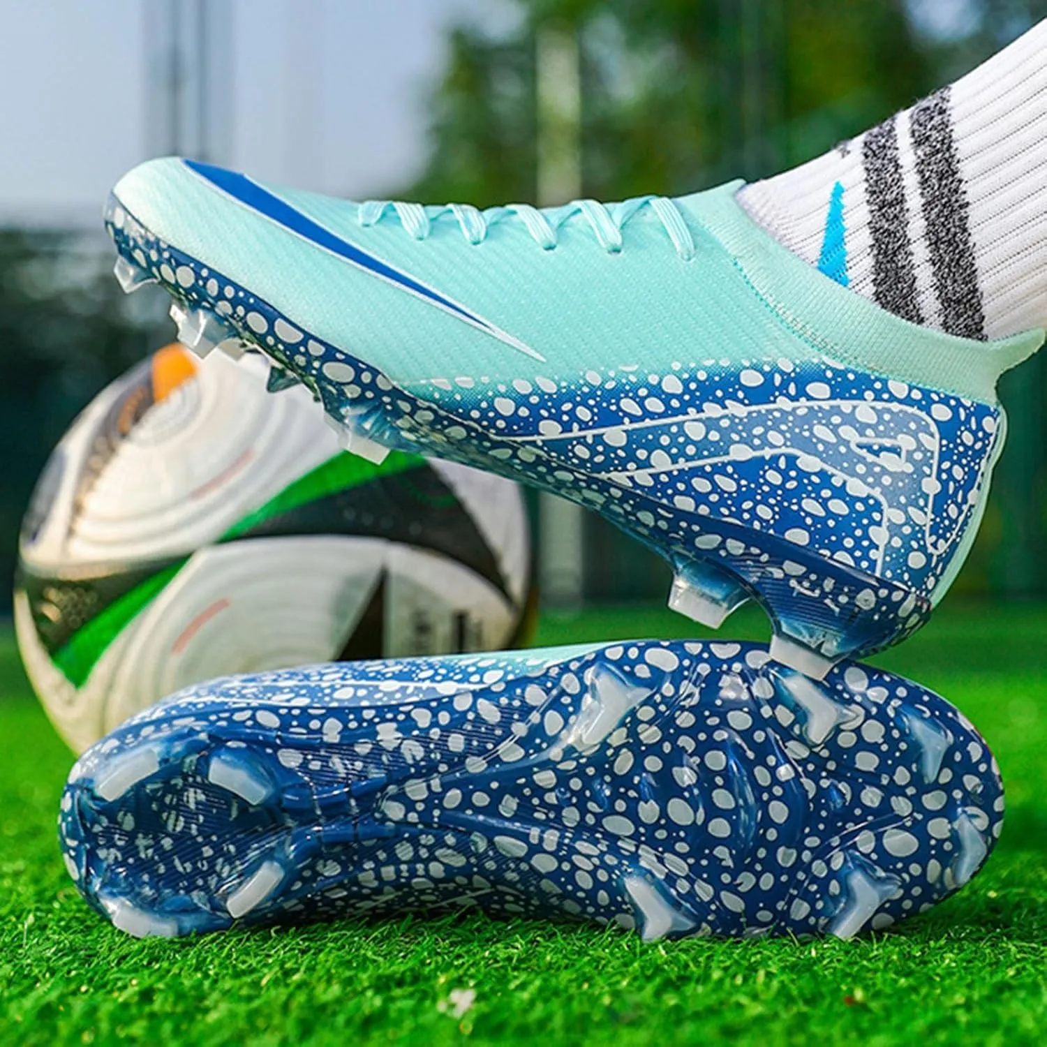 Lightweight Youth Mid-top Soccer Cleats Comfortable Football Cleats, Turf Training Athletic Shoes for Big Boys Youth Lace Up