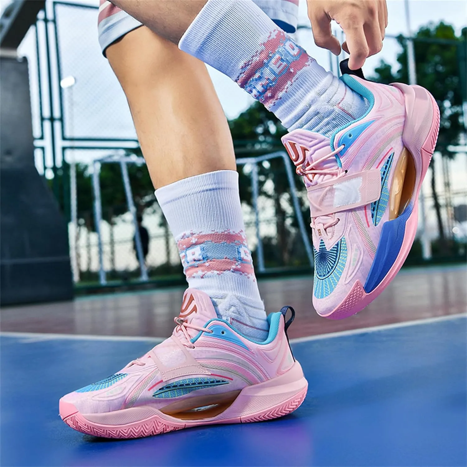 Men's Basketball Shoes - Stylish and High - Performance Footwear for The Court