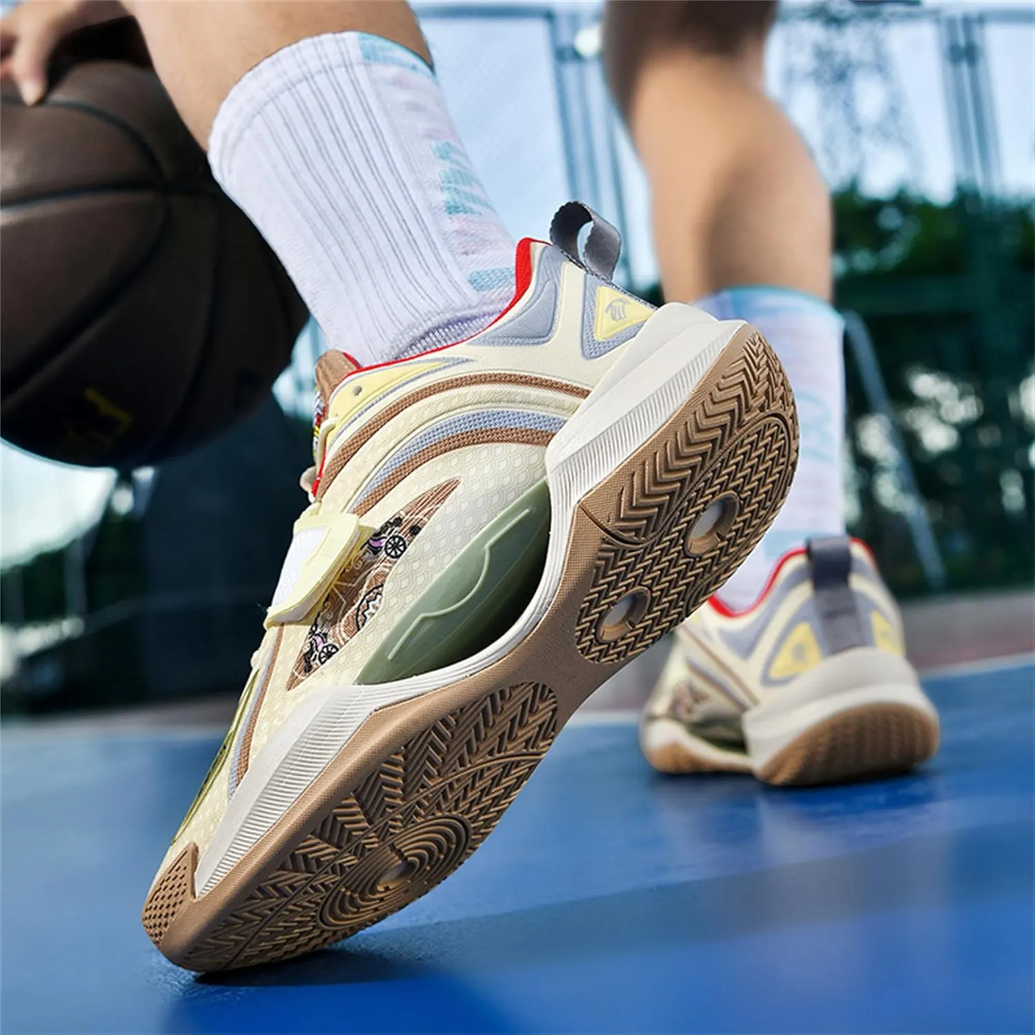 Men's Basketball Shoes - Stylish and High - Performance Footwear for The Court