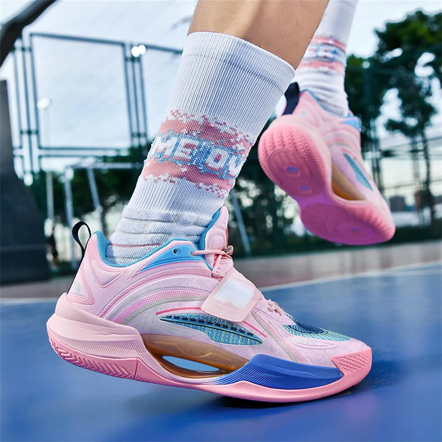 Men's Basketball Shoes - Stylish and High - Performance Footwear for The Court