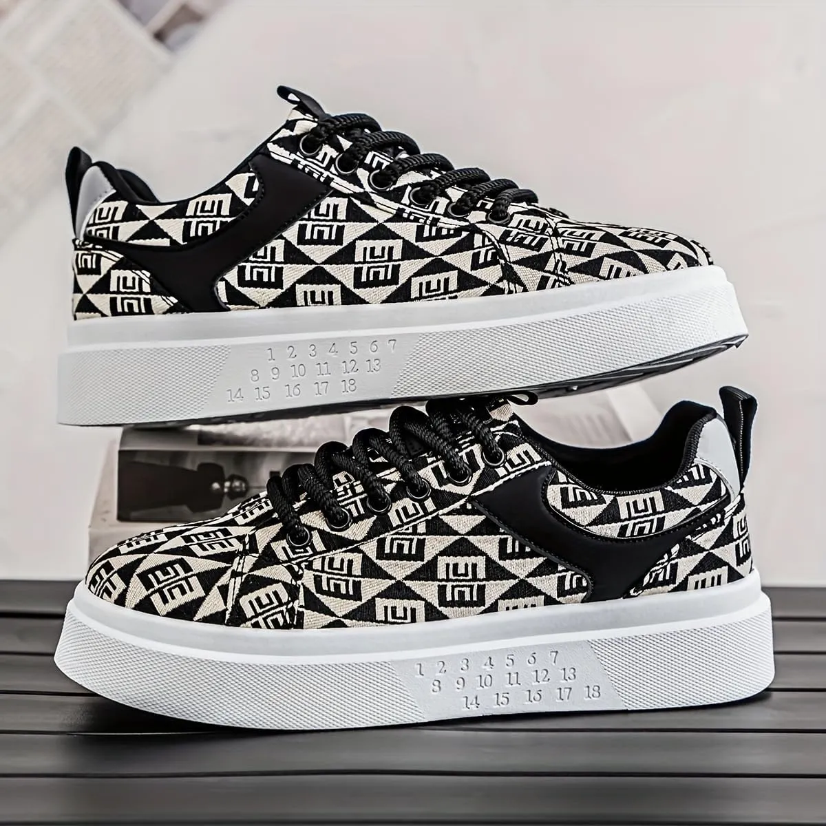 Men's Fashion Street Skate Shoes - Comfortable, Non-Slip, Durable lace-up Sneakers with Geometric Patterns for Outdoor Activities and Casual wear
