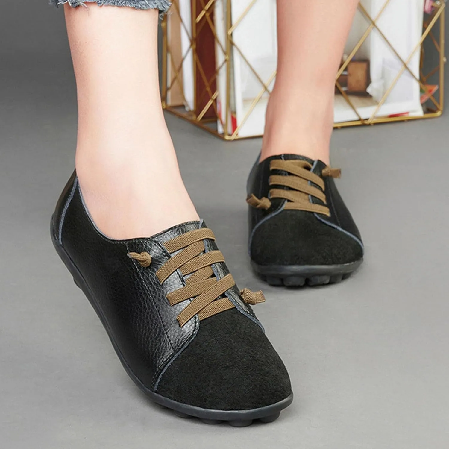 Women's Suede Casual Flat Oxford Shoes Round Toe Soft Sole Non-Slip Work Dress Lace-Up Shoes Comfortable Non-Slip Walking Mom Shoes