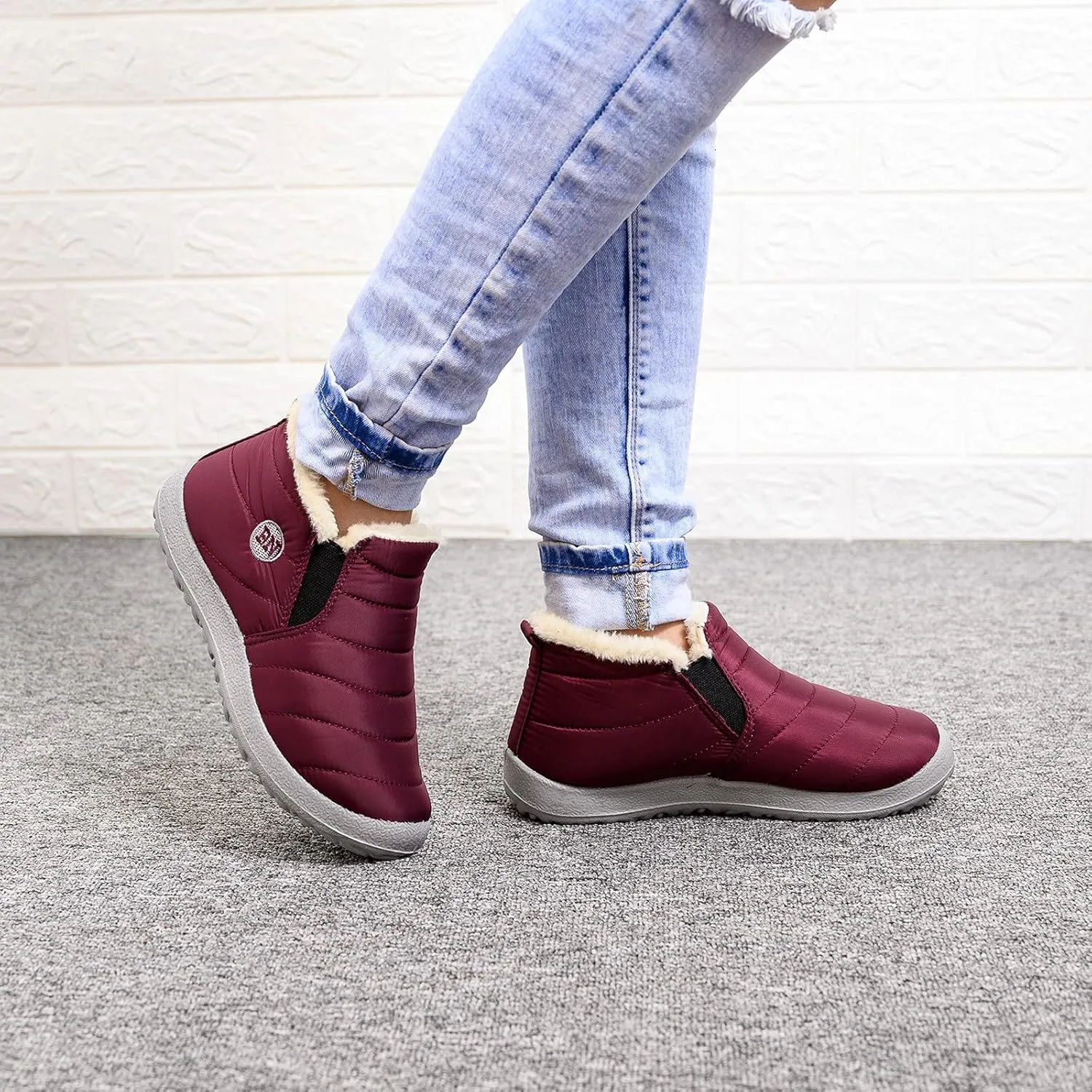 Womens Wide Snow Boots Waterproof Insulated Womens Winter Boots Fur Lined Slip ons Furry Winter Boots for Women Womens Rubber Ankle Boots Waterproof Botas Invierno Mujer Elegantes